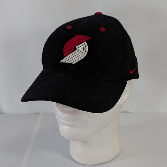 Nike Portland Trail Blazers Embroidered Logo Wool Strapback Cap Hat OS Black - Picture 2 of 8